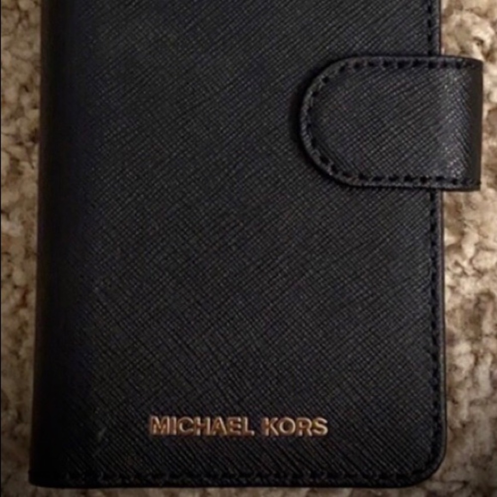 Michael Kors Phone Wallet for an iPhone 10/XR brand new no tags